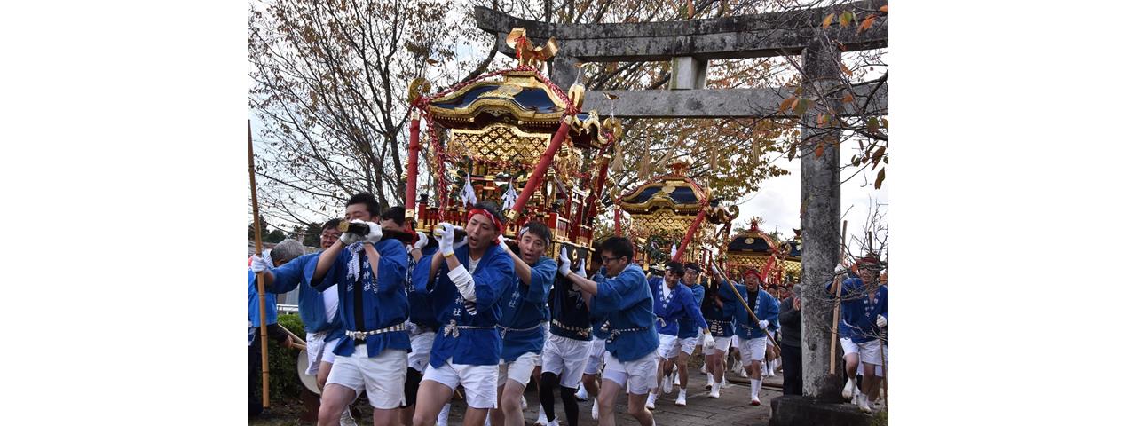 活気あふれ、きらびやかな7体の神輿が練り合う「新野まつり」 | 津山市